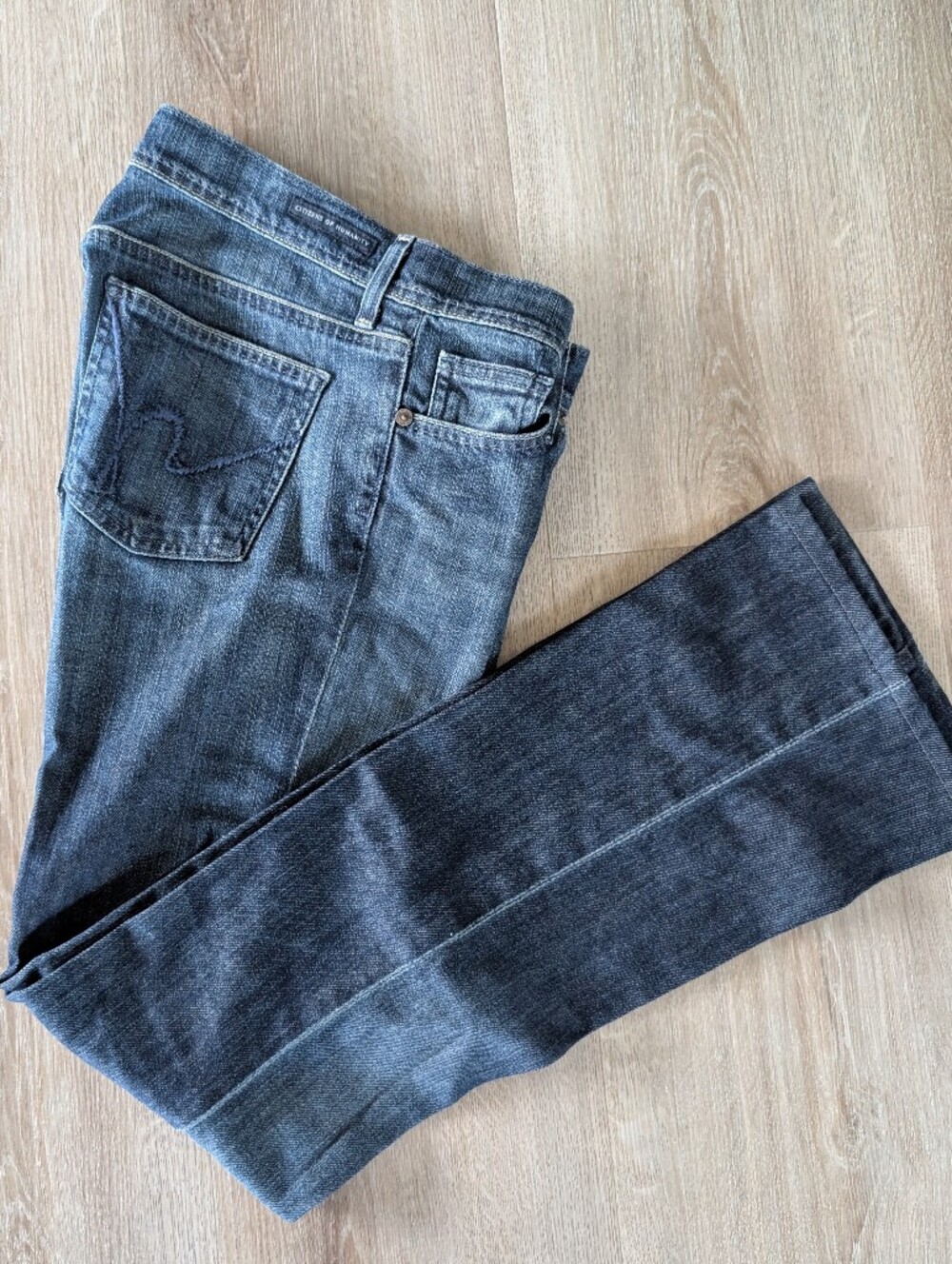 Citizens of Humanity "Kelly Stretch" low-waist bootcut jeans (Style #277-099) 26